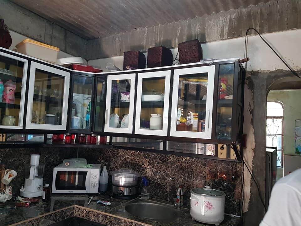 White Kitchen Upper Cabinets