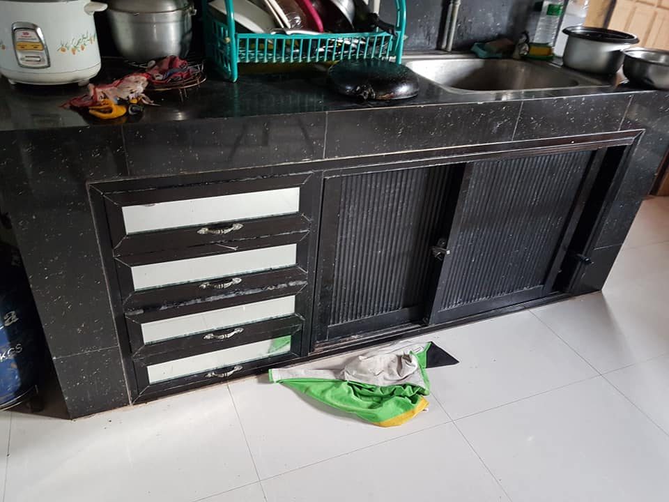 Base Cabinet with Drawers